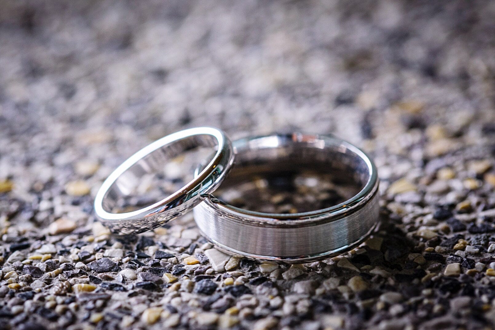 How to Mix and Match Rings to Create a Unique Look – JCarat