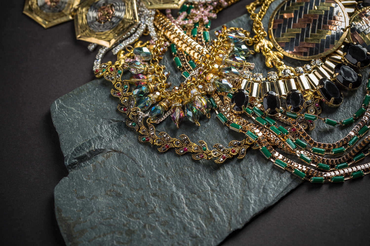 Necklace Trends That Will Make Your Outfit Pop in 2023