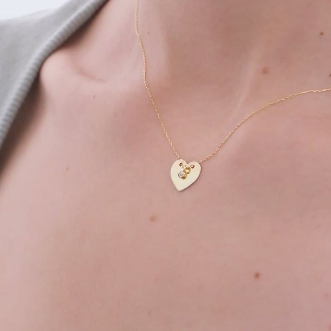Collar personalizado con diamantes en forma de corazón en oro macizo de 14 k