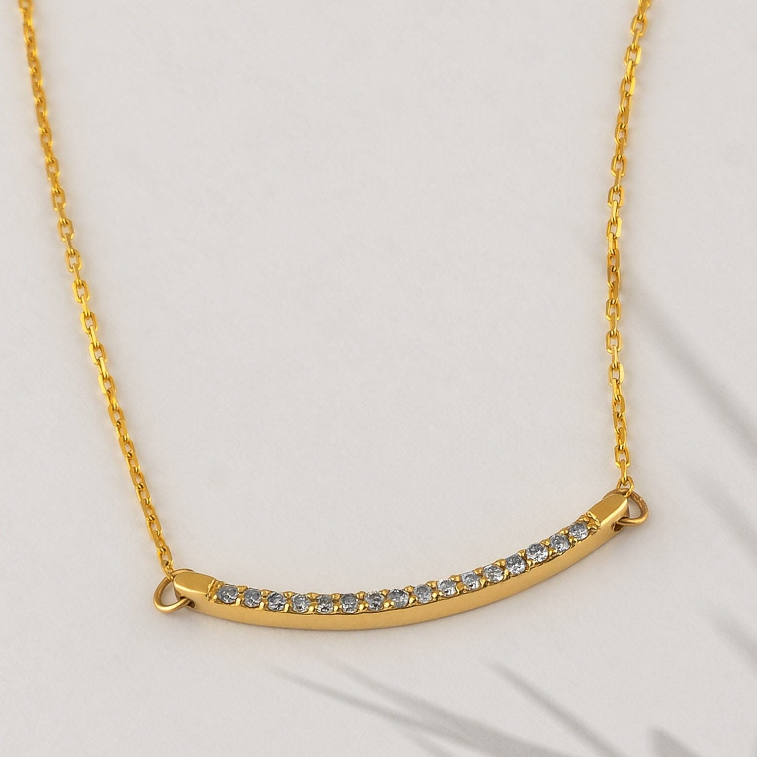 Diamond Pave Curved Necklace in 14k Solid Gold - JCarat