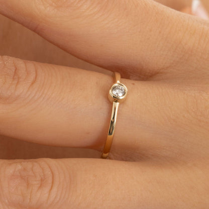 Diamond Solitaire Rings in 14k Solid Gold - JCarat